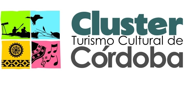 Logotipo del Clúster Turismo Cultural de Córdoba con cuadrados coloridos con imágenes de una canoa, pájaros, una rueda, patrones geométricos y notas musicales. El nombre de la organización está escrito al lado de ellos. Experimente la vibrante cultura desde el inicio hasta terminar con Markaribe.