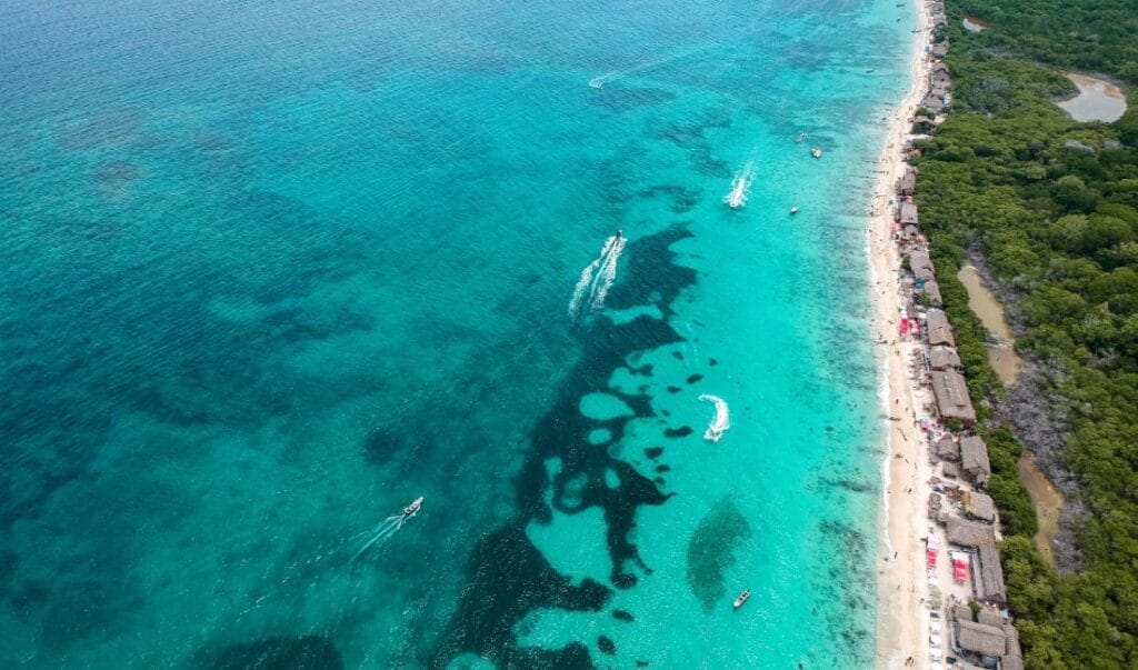 Explora las Islas Secretas del Caribe Colombiano: Los Paraísos Mejor Guardados WhatsApp Image 2024 10 25 at 11.16.54 PM